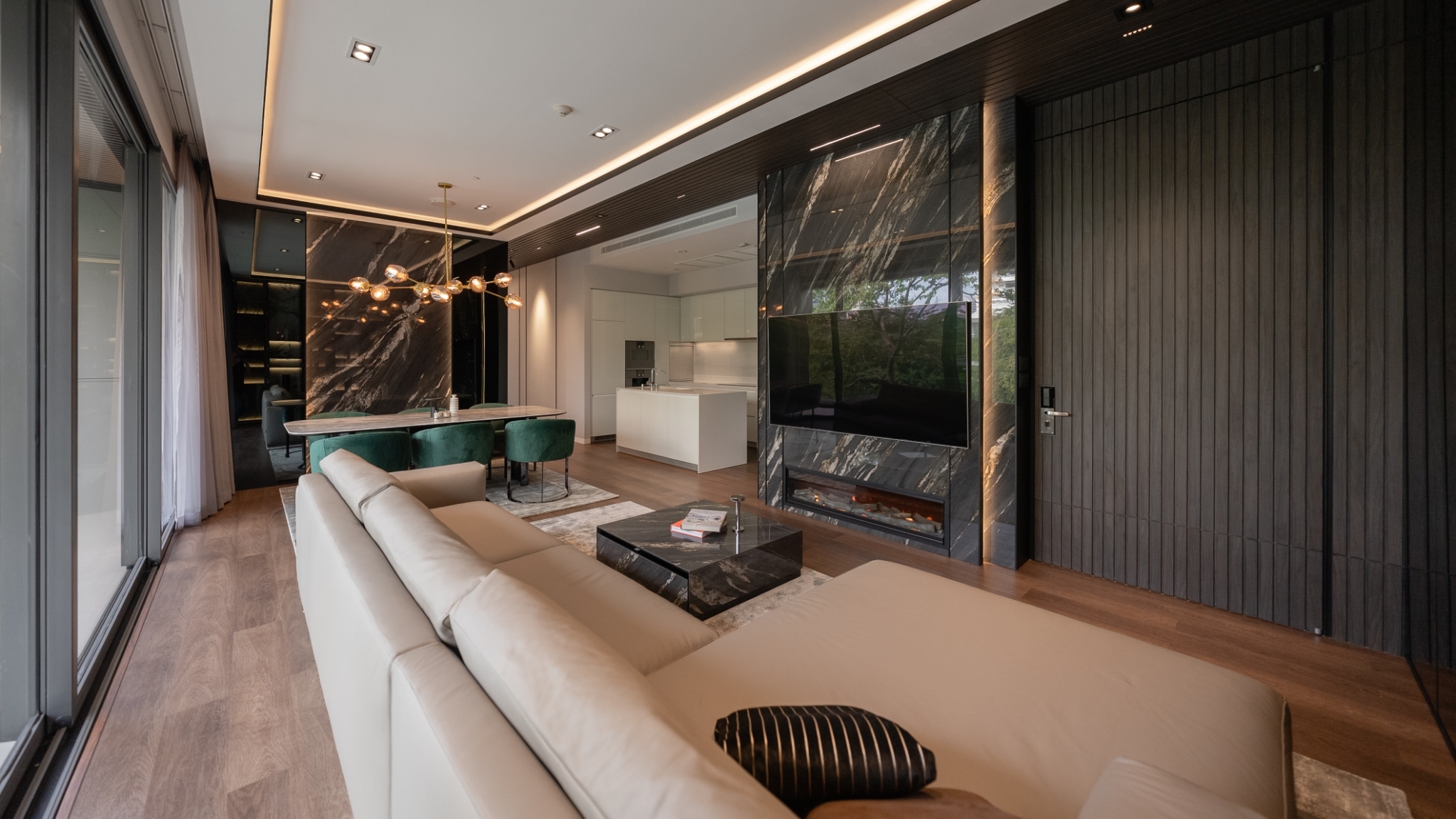 LINE_ALBUM_vittorio_221125_11