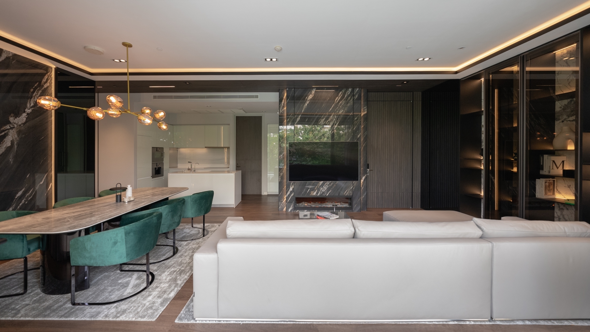 LINE_ALBUM_vittorio_221125_14